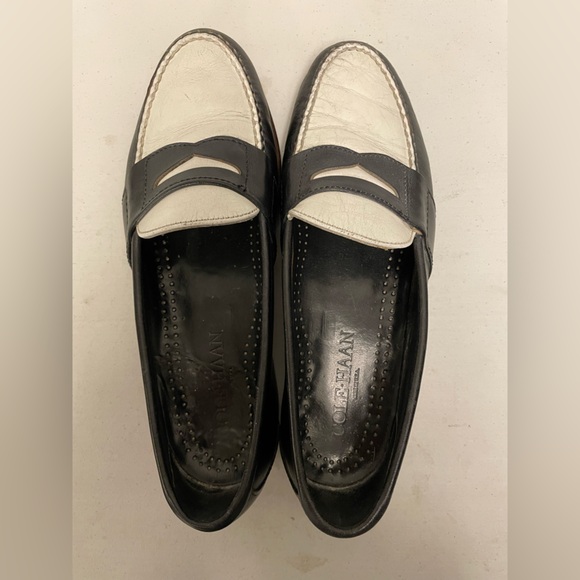 COLE HAAN Vintage Colorblock Leather Penny Loafer in Navy & White Size 9 1/2 D